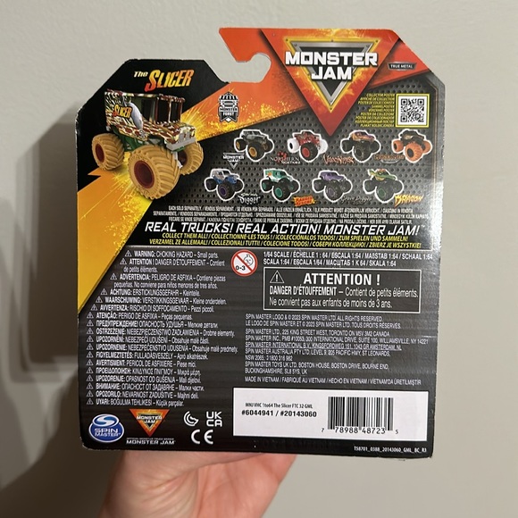 Monster Jam Pizza Slicer - Picture 3 of 4